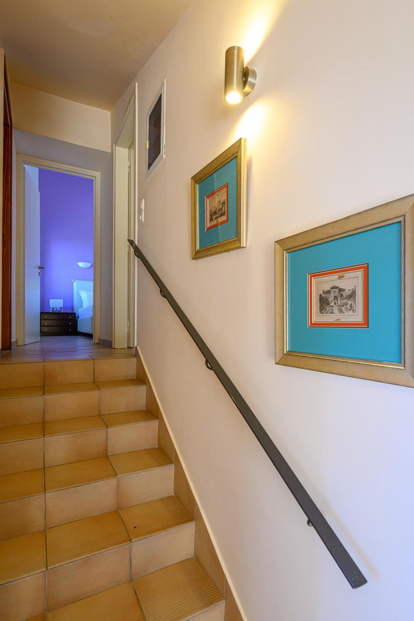 Mani Tower Villa Akrogiali Екстериор снимка