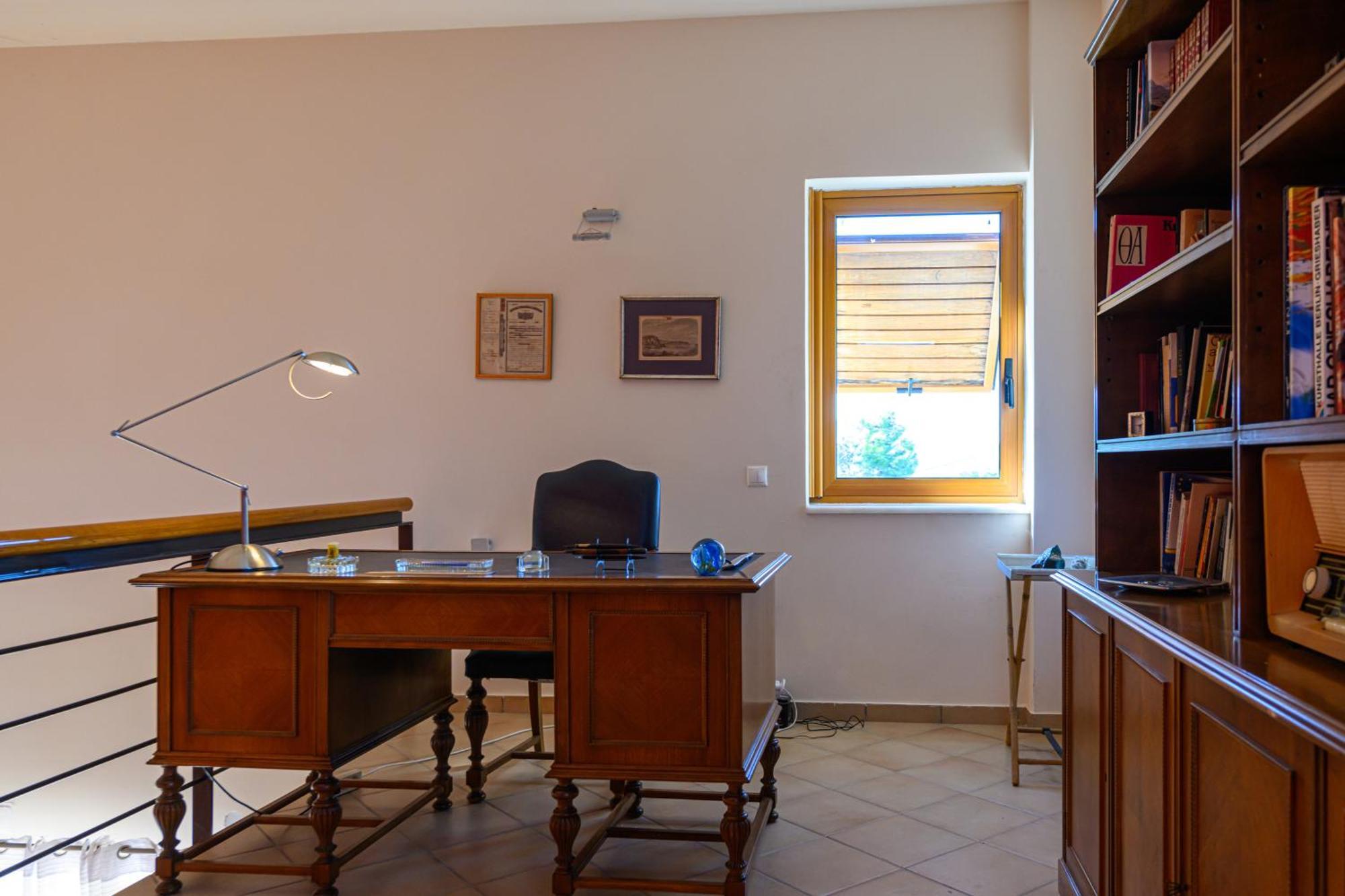Mani Tower Villa Akrogiali Екстериор снимка
