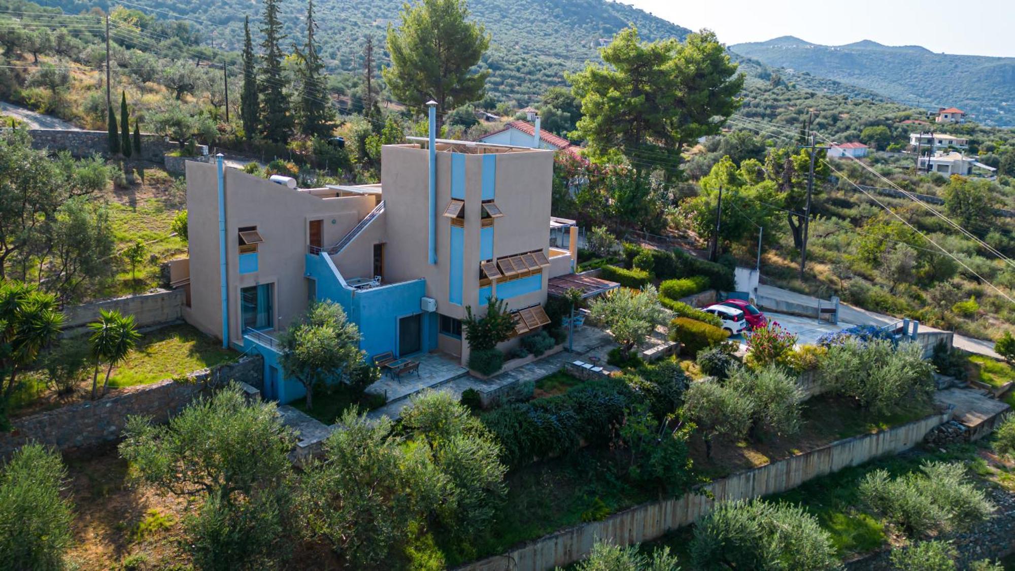 Mani Tower Villa Akrogiali Екстериор снимка
