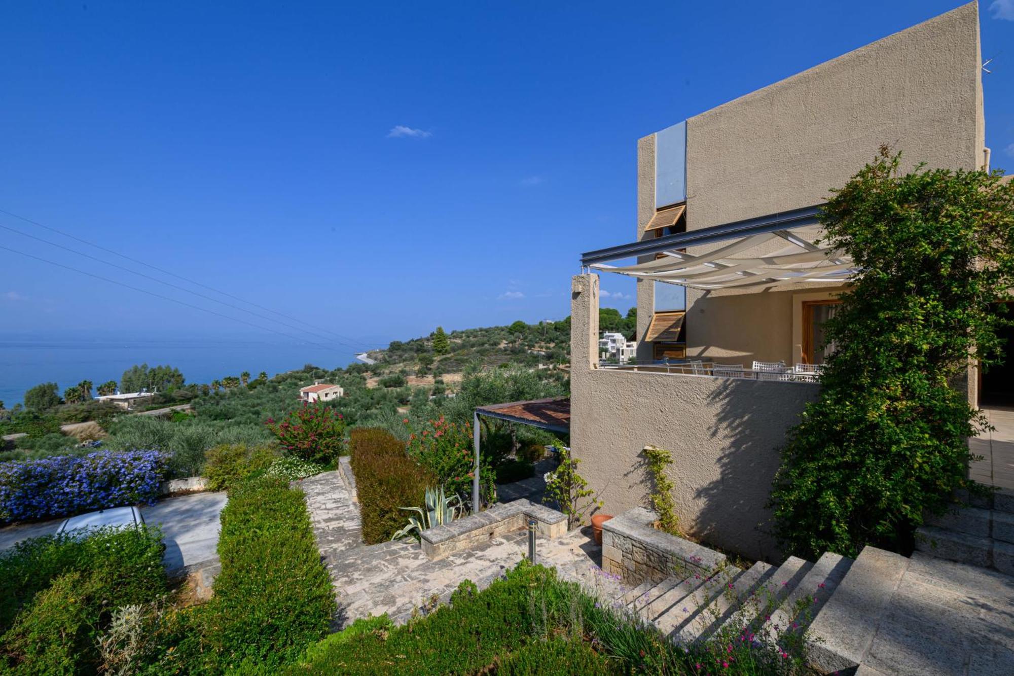 Mani Tower Villa Akrogiali Екстериор снимка
