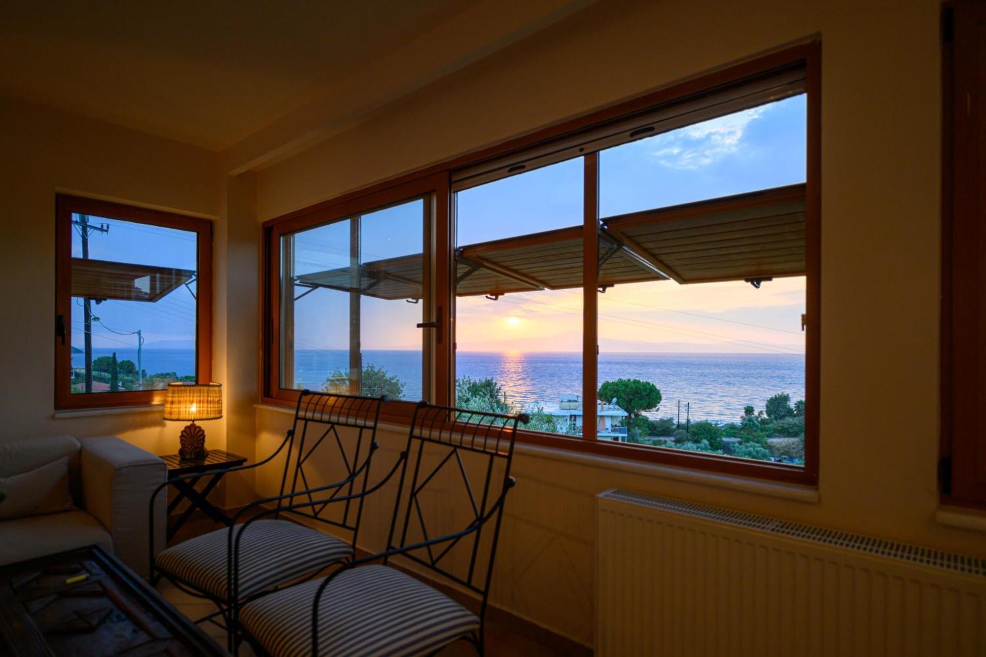 Mani Tower Villa Akrogiali Екстериор снимка